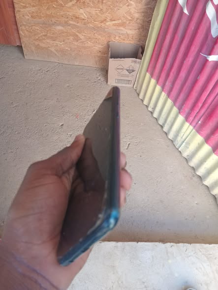 Samsung A04 photo 2