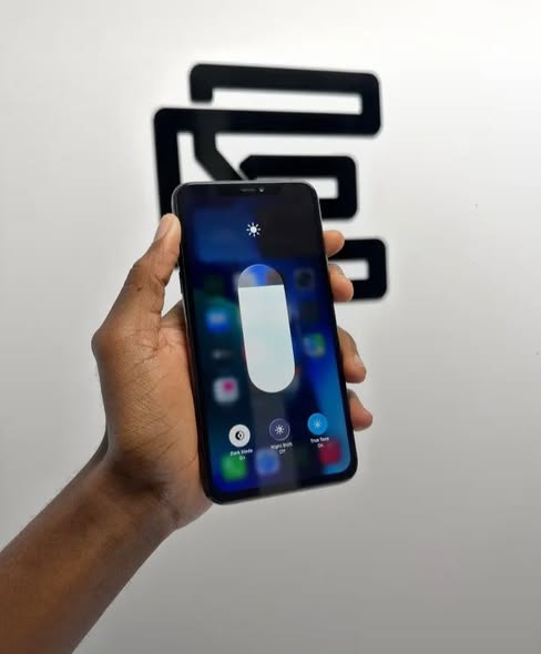 iPhone 11 Pro Max photo 1