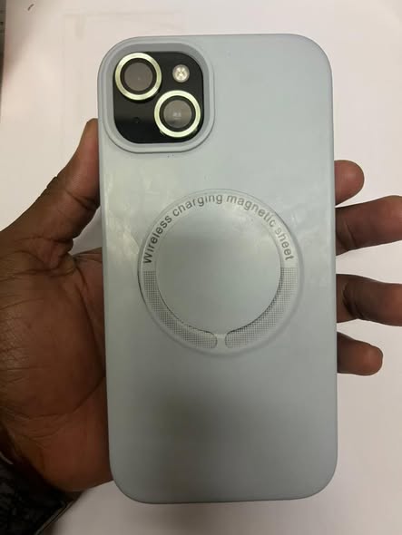 iPhone 15 Plus photo 4