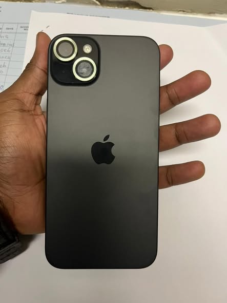 iPhone 15 Plus photo 1