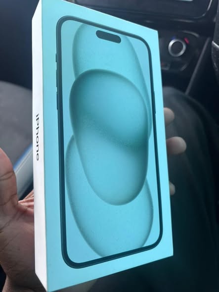 iPhone 15 Plus photo 2