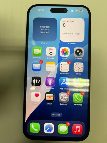 iPhone 15 Plus photo 3