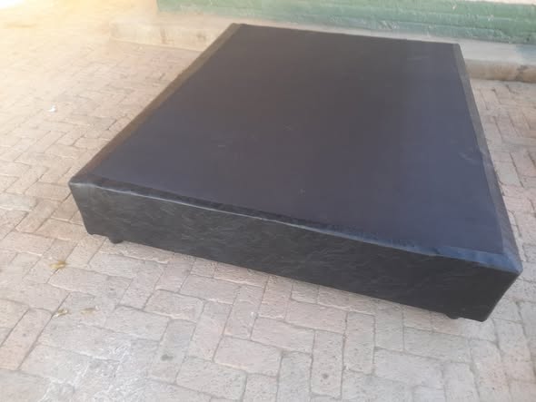 Queen base bed photo 3