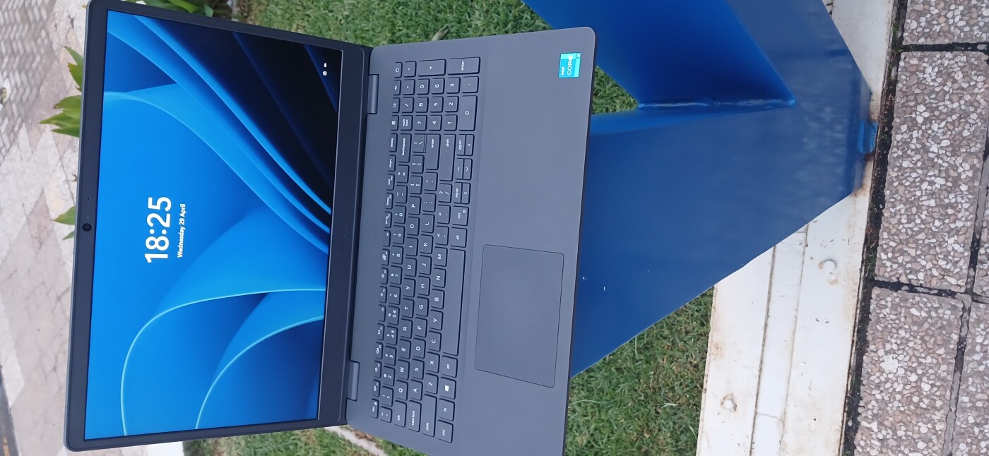 Dell Vostro 3500 photo 1