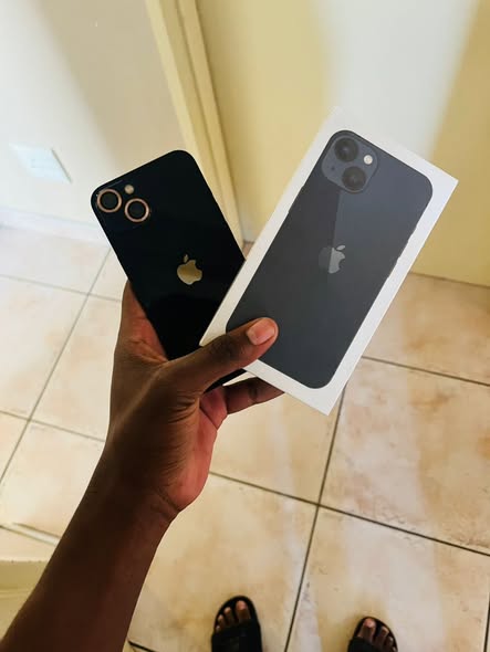 iPhone 13 photo 1
