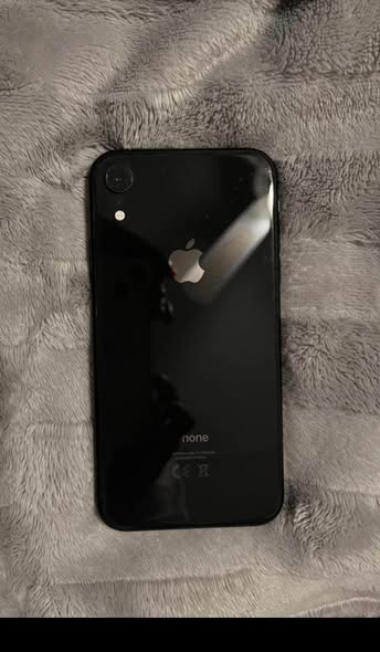 IPHONE XR photo 2