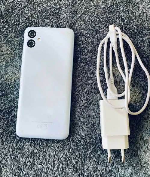 Samsung A04e photo 3