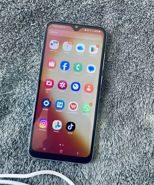 Samsung A04e photo 2