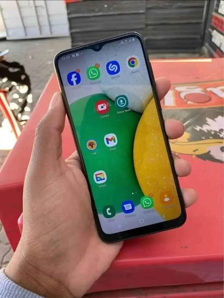 Samsung A03 photo 1