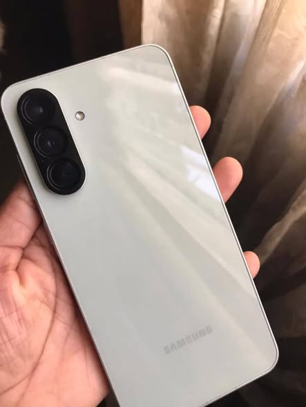 Samsung a56 photo 1