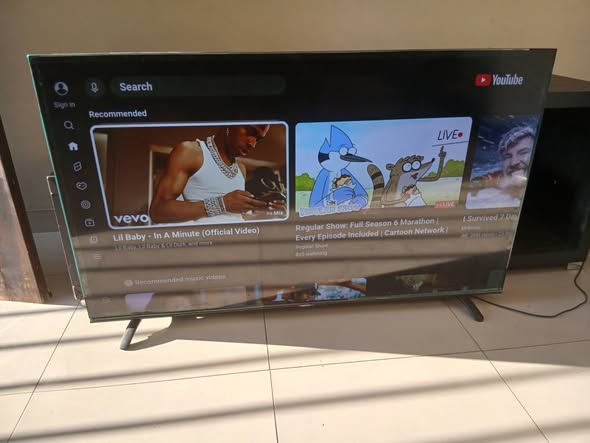Sinotec 58inch smart TV with remote photo 5