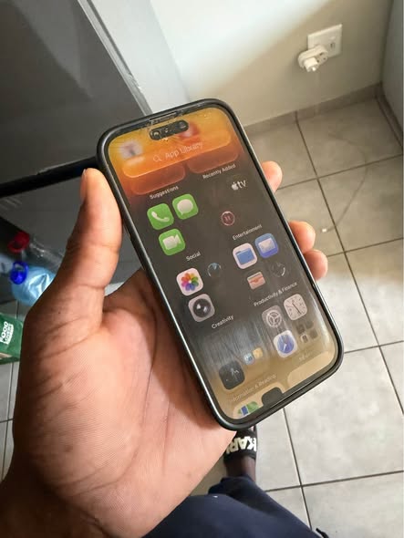 iPhone 14 Pro photo 1