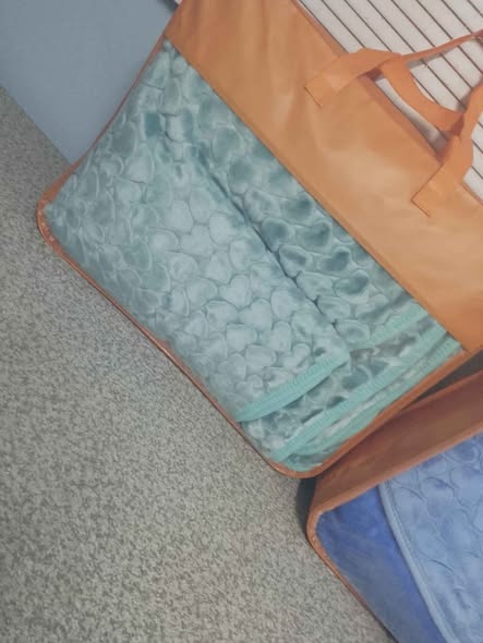 Luxury Soft Fleece Blanket Set photo 4