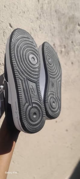 Sneakers photo 2