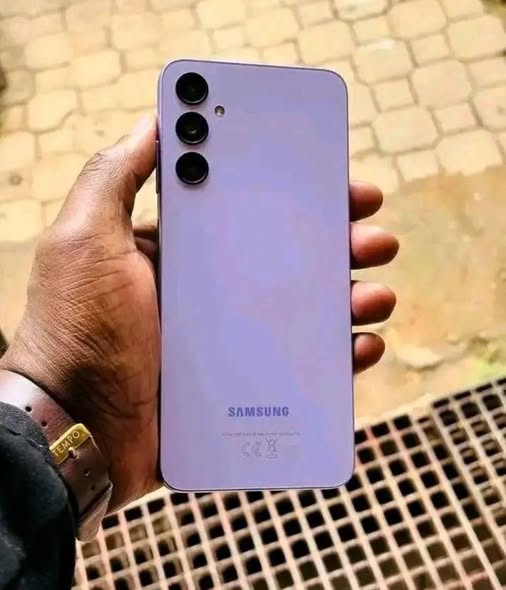 Samsung A05s photo 1