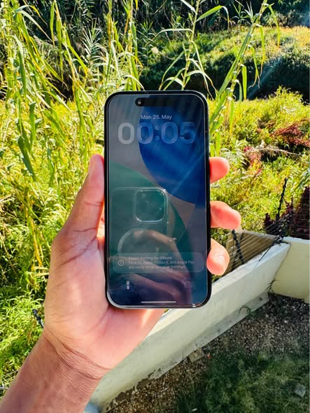 iPhone 15 128GB photo 3