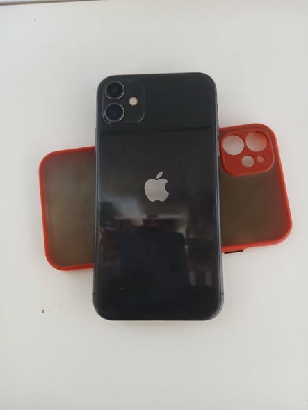 Iphone 11 64GB photo 2