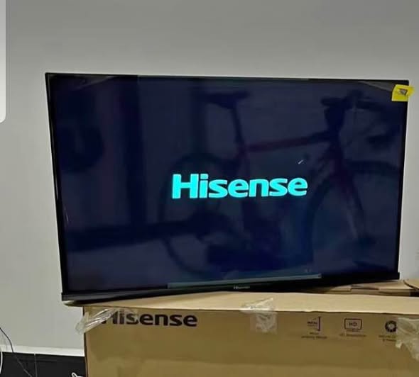 Hisense 32inch TV photo 2