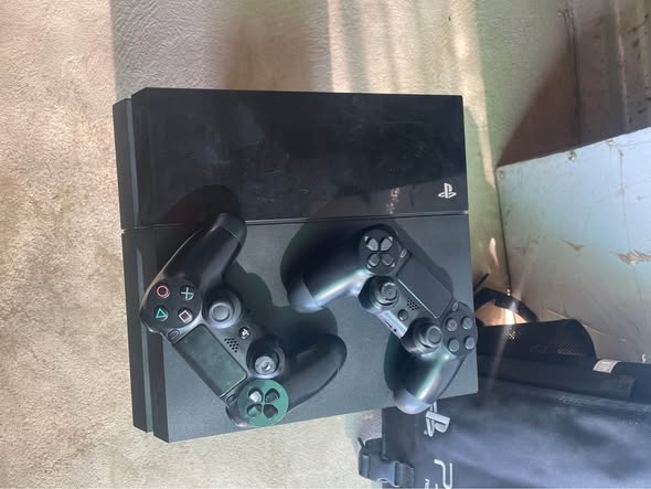 PS4 photo 2