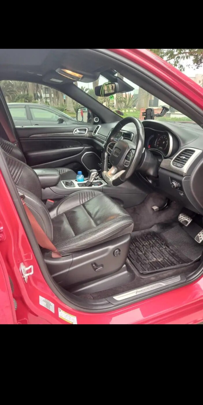 Jeep Grand Cherokee Trackhawk 2020 model for sale!!! photo 3