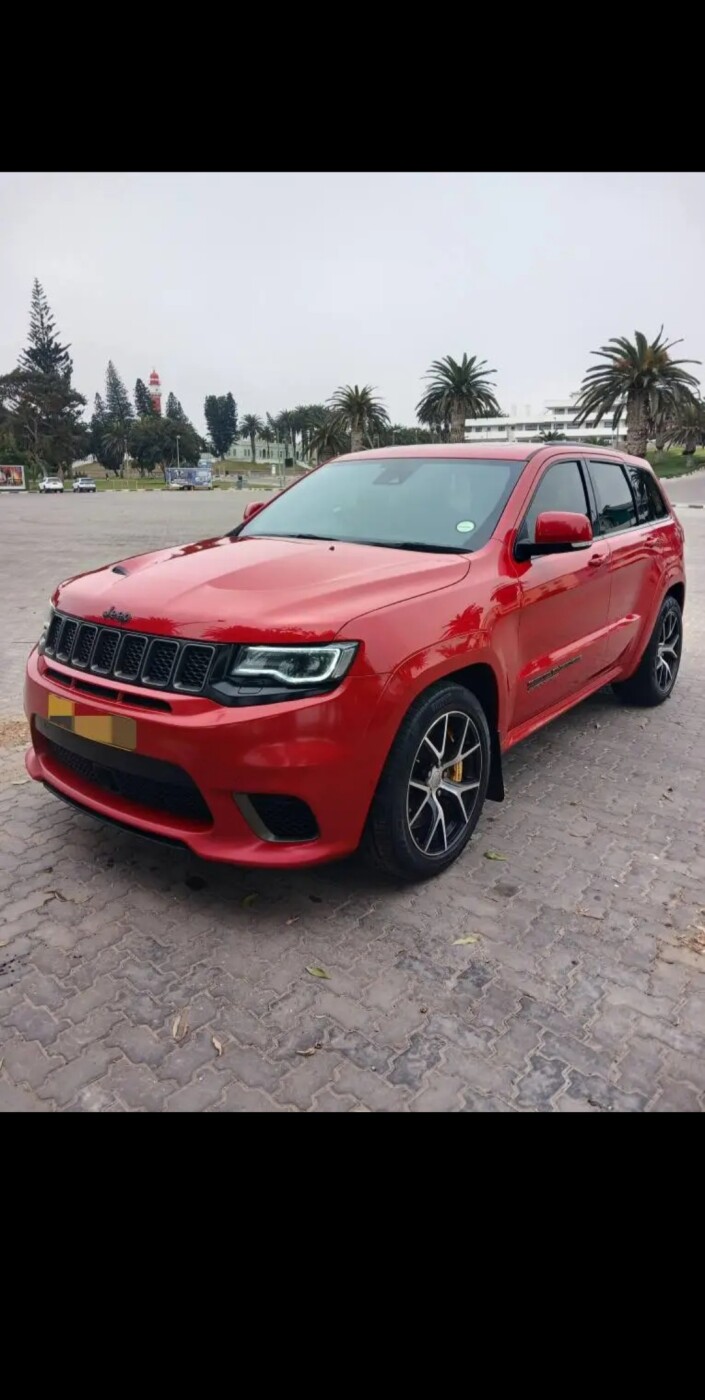 Jeep Grand Cherokee Trackhawk 2020 model for sale!!! photo 2