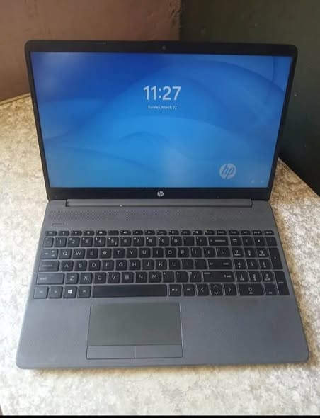 Hp laptop photo 2