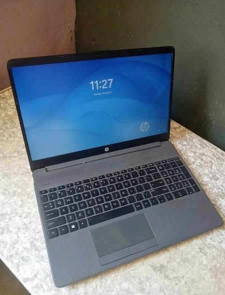 Hp laptop photo 3