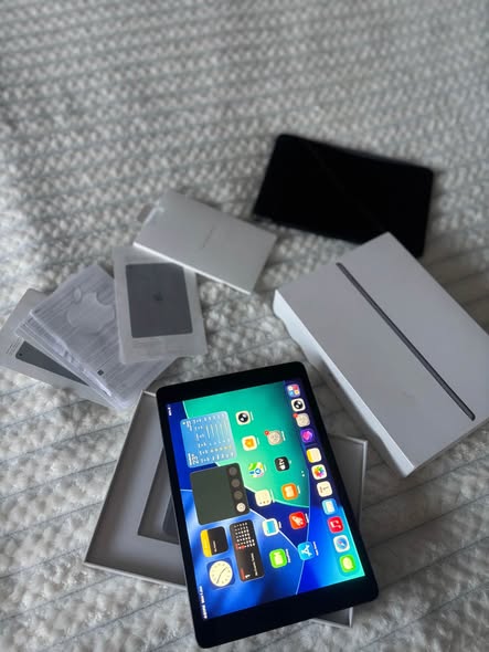 IPAD 9TH GEN 64GB STRONG BATTERY photo 5