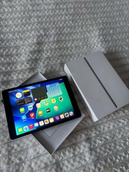 IPAD 9TH GEN 64GB STRONG BATTERY photo 4