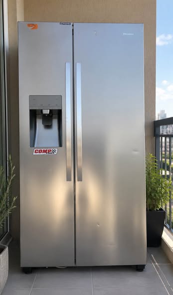 Hisense double door fridge and freezer photo 1