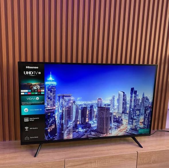 Hisense 43inch Smart TV photo 1