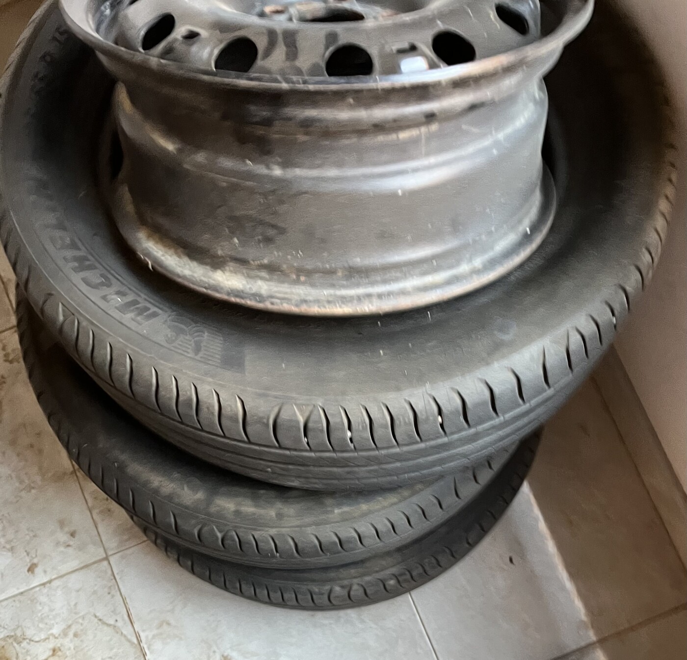 3x Michelin primacy tyres r15/65/195 photo 1