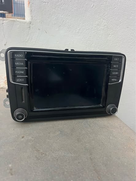 AMAROK V6 2021 VOLKSWAGEN RADIO photo 2