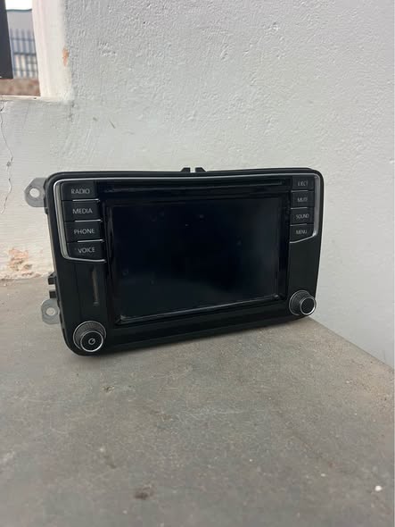 AMAROK V6 2021 VOLKSWAGEN RADIO photo 3