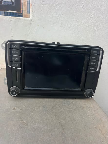 AMAROK V6 2021 VOLKSWAGEN RADIO photo 4
