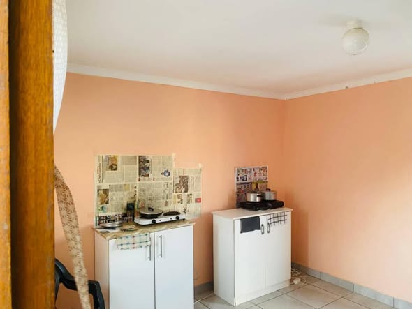 FLAT FOR SALE IN WALVIS BAY photo 4
