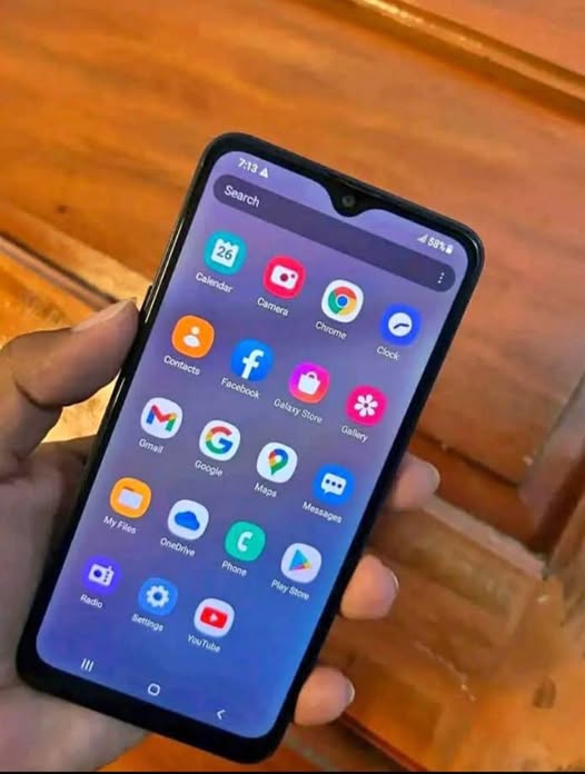 Samsung A10s photo 1