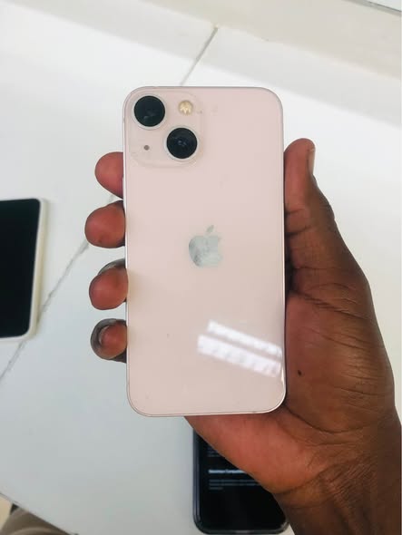 iPhone 13 mini photo 1