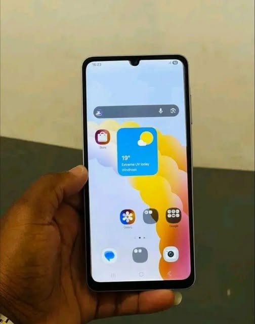 Samsung A06 photo 1