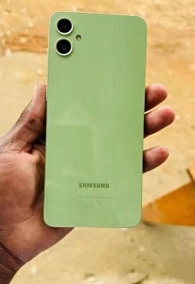 Samsung A05 photo 1