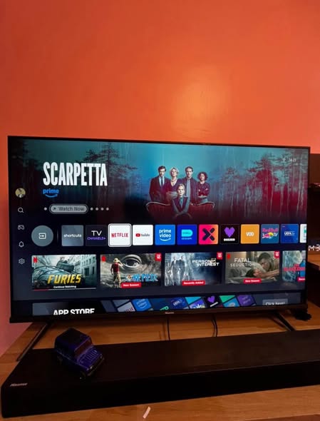 HISENSE 43 INCH SMART TV photo 1