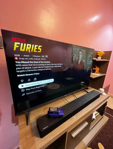 HISENSE 43 INCH SMART TV photo 3