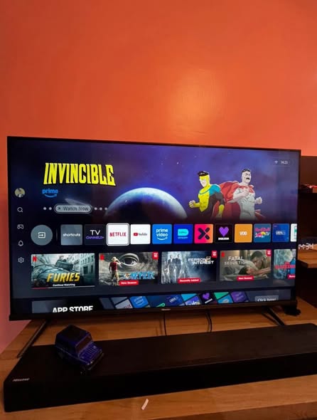 HISENSE 43 INCH SMART TV photo 4