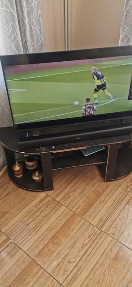 Hisense smart tv 43 inch photo 3