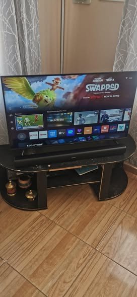 Hisense smart tv 43 inch photo 1