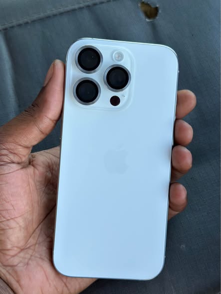 iPhone 16 pro photo 2