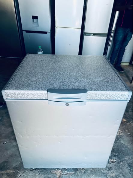 Grey Defy 210 Liters Deep Freezer photo 3