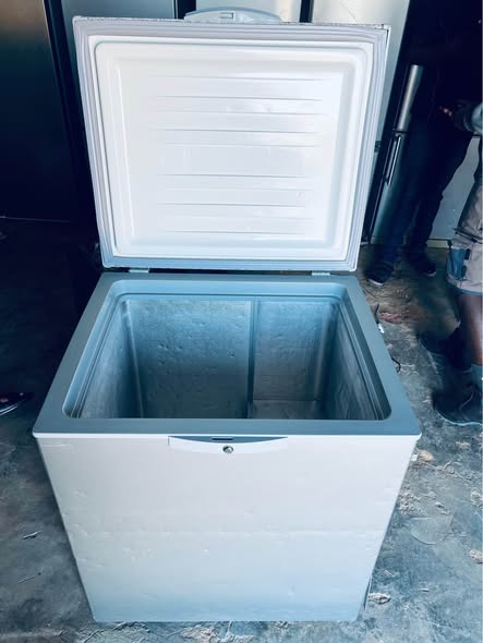 Grey Defy 210 Liters Deep Freezer photo 2