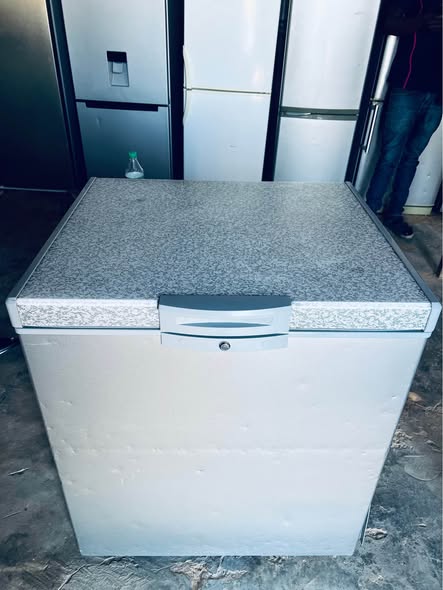 Grey Defy 210 Liters Deep Freezer photo 4