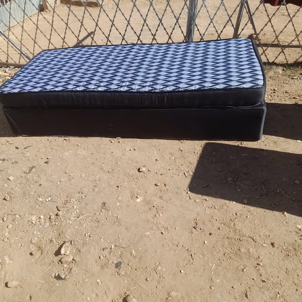 Beds, double beds and queen size photo 2